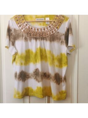 Alfred Dunner tie dyed boho style top. Size small petite.